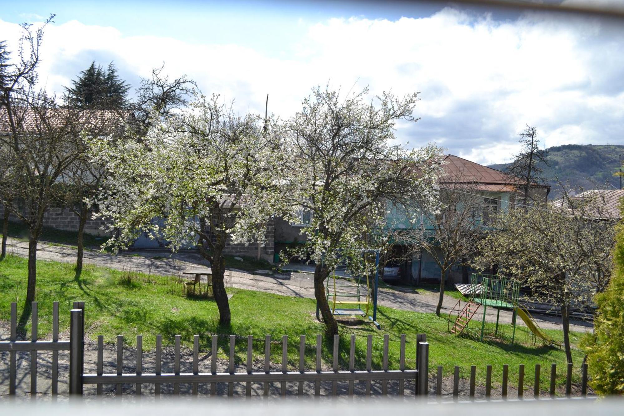 Sunny Lodge Dilijan Esterno foto